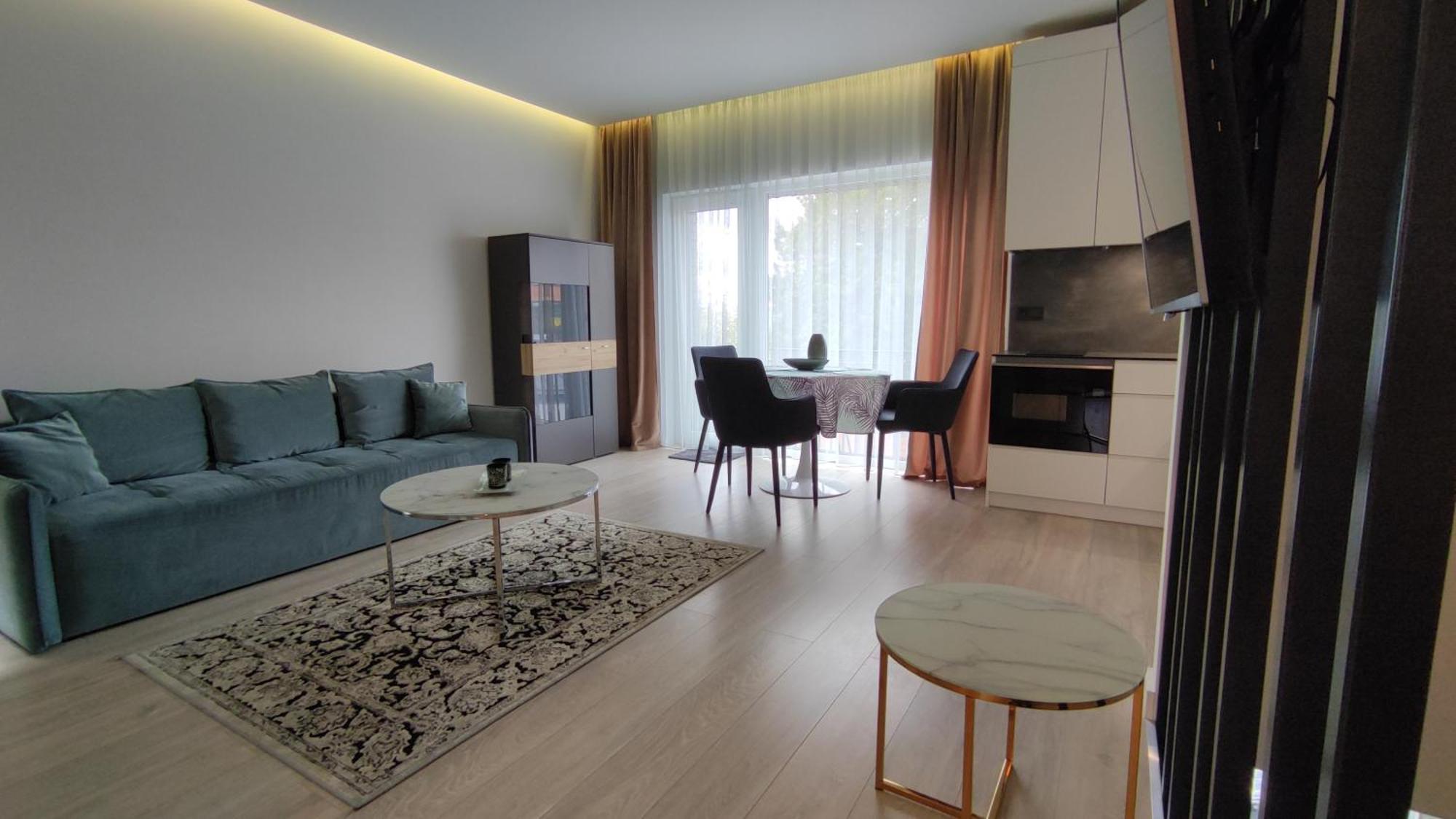 New J&R Apartment Near Girstutis, Free Private Parking & Self Check-In 카우나스 외부 사진