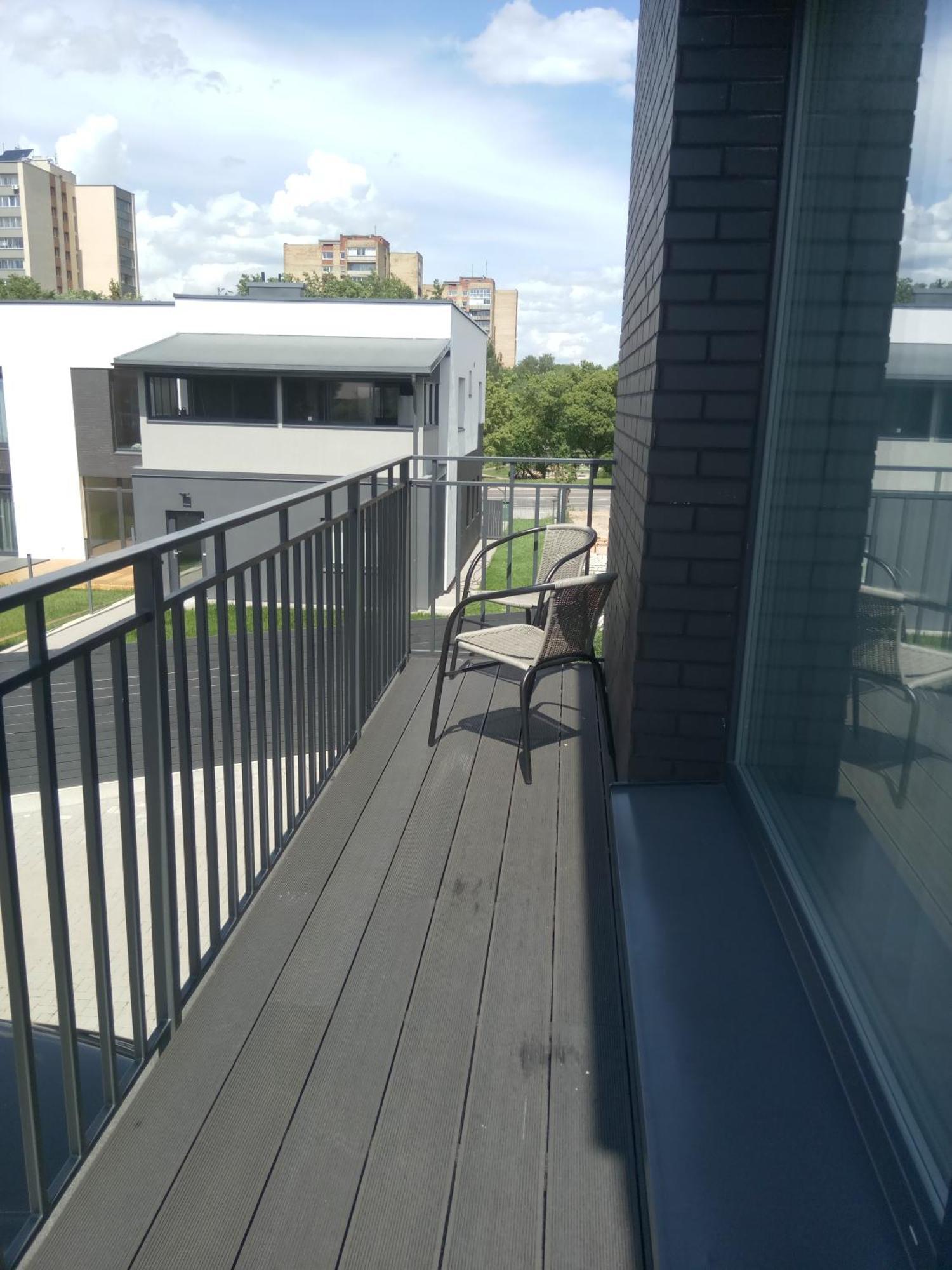 New J&R Apartment Near Girstutis, Free Private Parking & Self Check-In 카우나스 외부 사진
