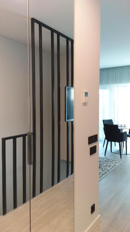 New J&R Apartment Near Girstutis, Free Private Parking & Self Check-In 카우나스 외부 사진