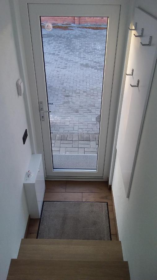 New J&R Apartment Near Girstutis, Free Private Parking & Self Check-In 카우나스 외부 사진